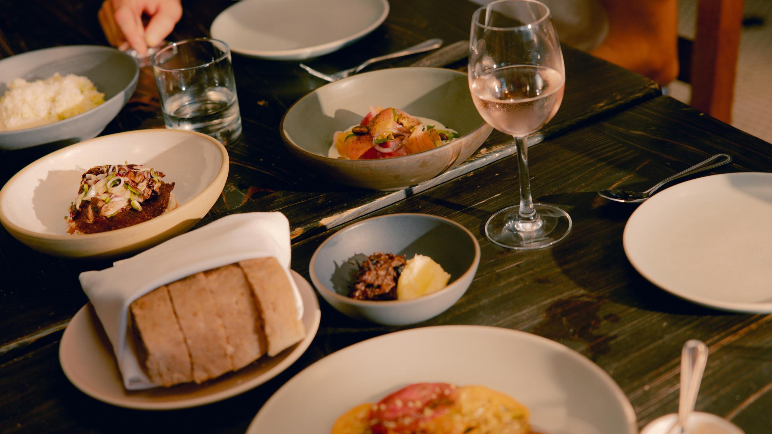 michael-tucker-V-h3heZP9EA-unsplash